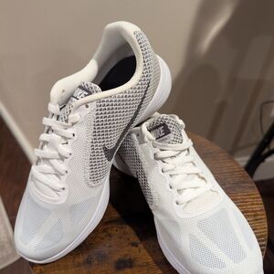 Nike Womens White and Black Revolution 3 Athletic Sneakers